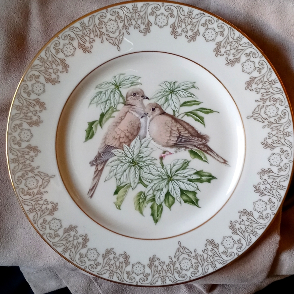 Lenox 1990 Garden Bird Plate Collection - Turtle Dove